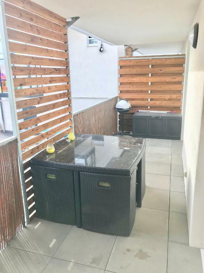 Le T2 Appartement Moderne Avec Terrasse Et Parking Strasbourg Kültér fotó